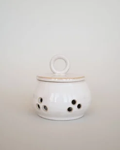 Shoppe At The Avenue Kitchen|Home Decor>Garlic/Onion Keeper - Sweet Water Decor
