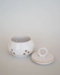 Shoppe At The Avenue Kitchen|Home Decor>Garlic/Onion Keeper - Sweet Water Decor