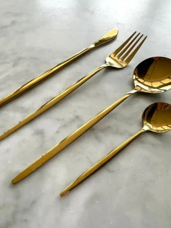 Busa Designs Kitchen>Modern Sleek Gold Flatware, Set of 16