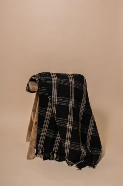 Shoppe At The Avenue Home Decor>Roots Throw Blanket